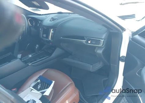 2017 Maserati Levante z USA, uszkodzony, nr VIN ZN661XUAXHX224543